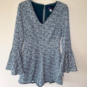 Blue Rain shorts romper Francesca’s w/ bell sleeves, teal blue floral, NWT, sz S